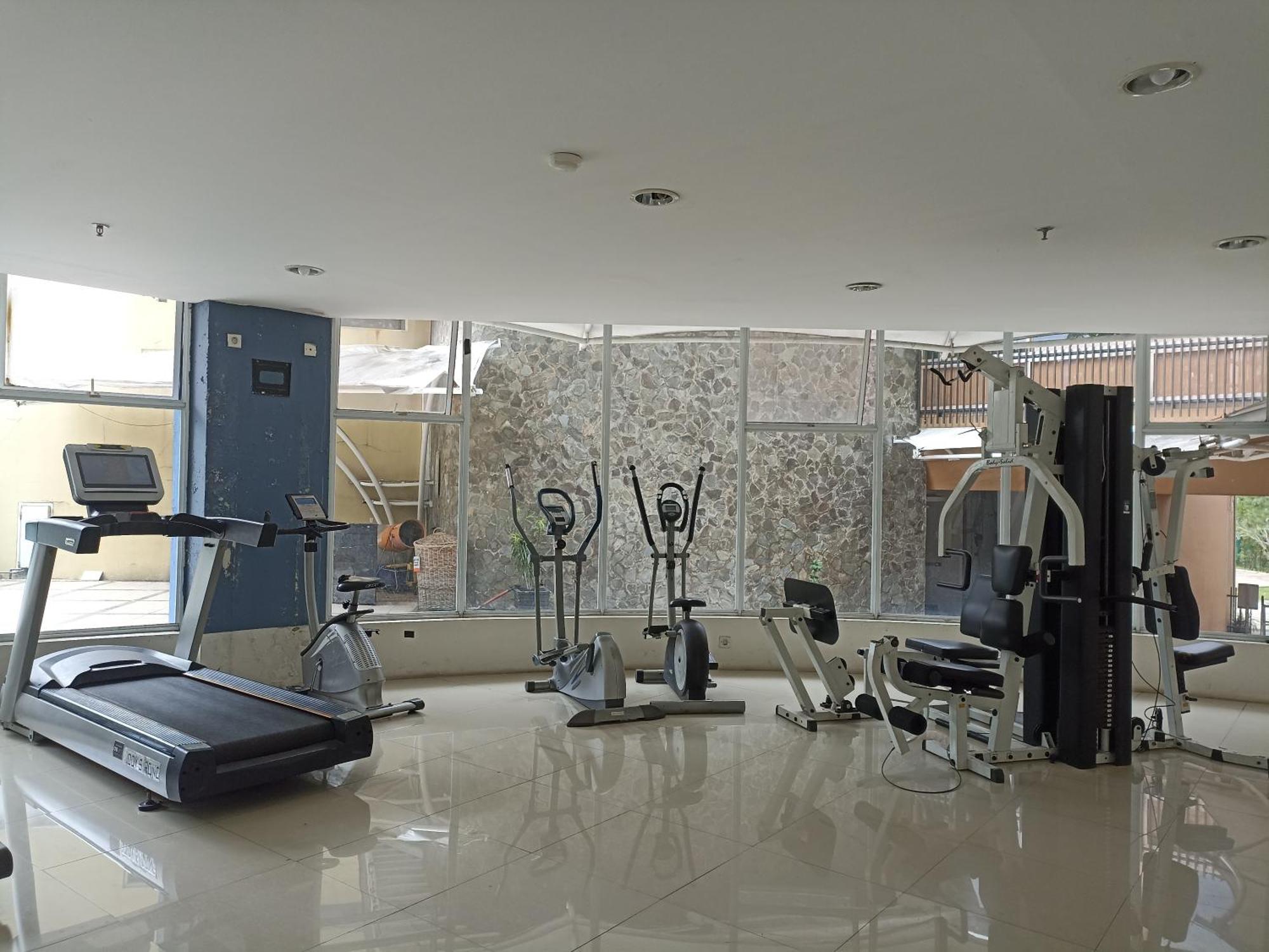 Apartemen Spacious 1br With Great View Marbella Dago Pakar By Travelio *