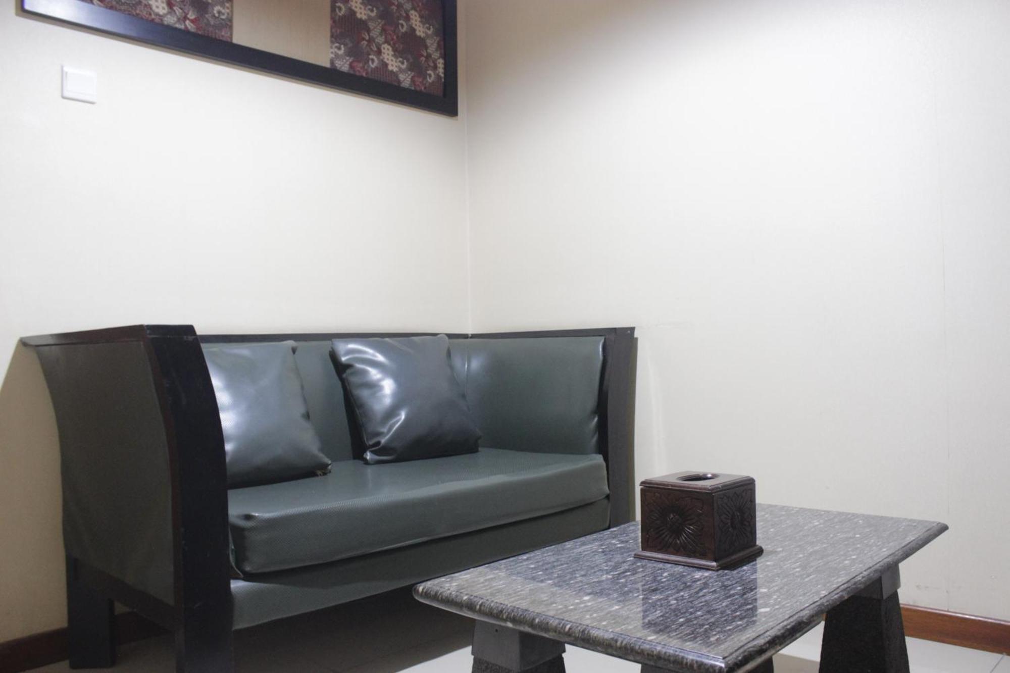 Apartemen Spacious 1br With Great View Marbella Dago Pakar By Travelio *